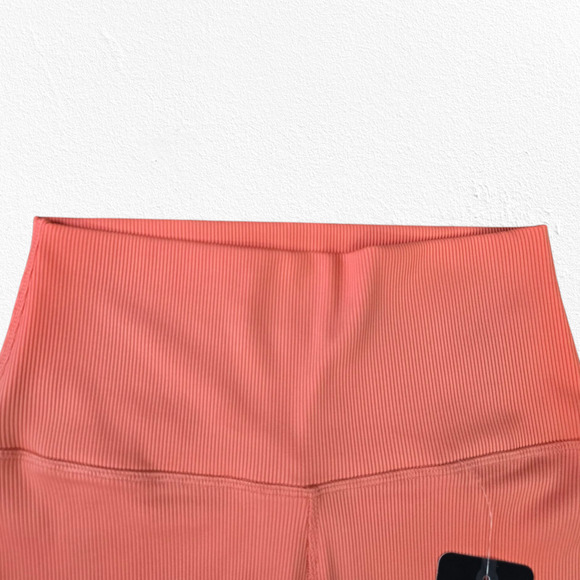 Levi's Coral Orange Ribbed High Rise Bike Shorts Stretchy Activewear Size Medium - Picture 3 of 9